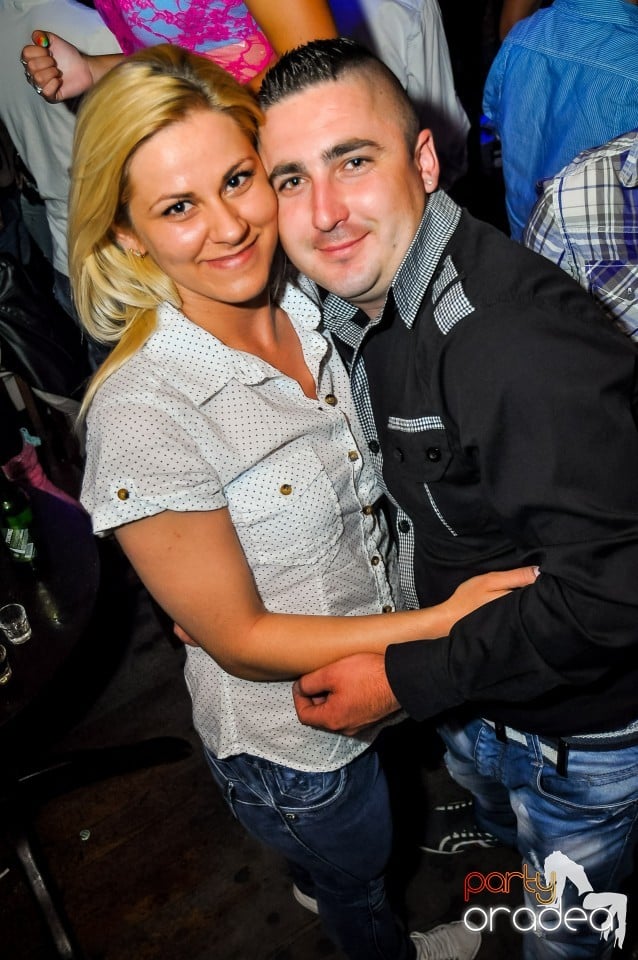 Crazy One Hour Free Holsten Party, 