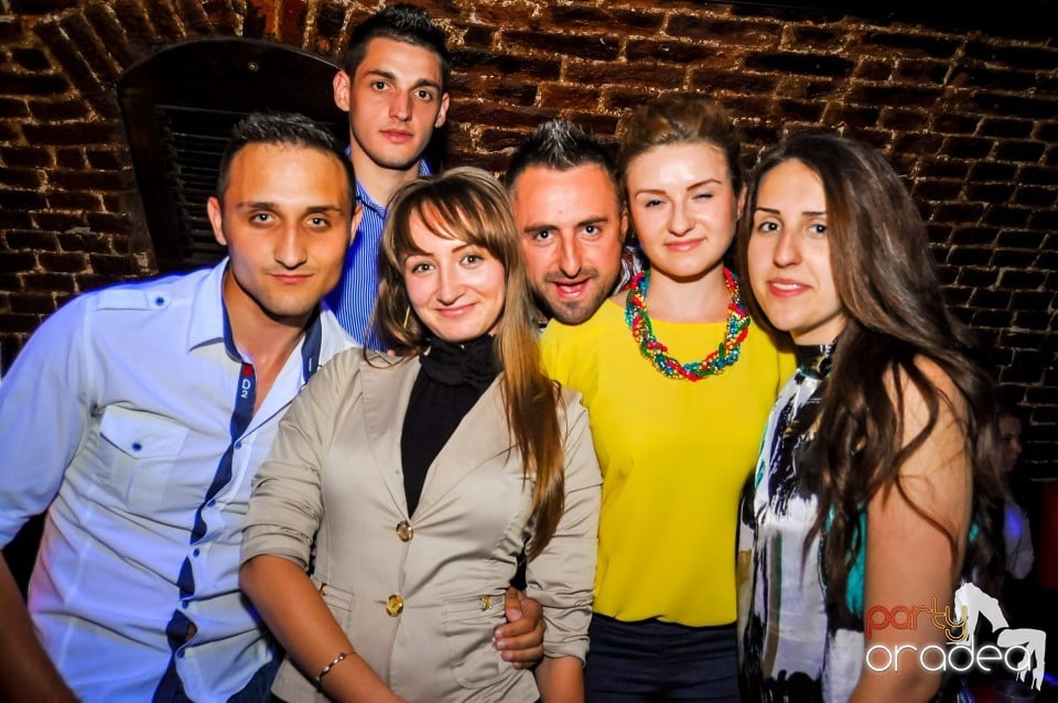 Crazy One Hour Free Holsten Party, 