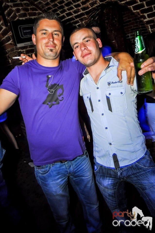 Crazy One Hour Free Holsten Party, 