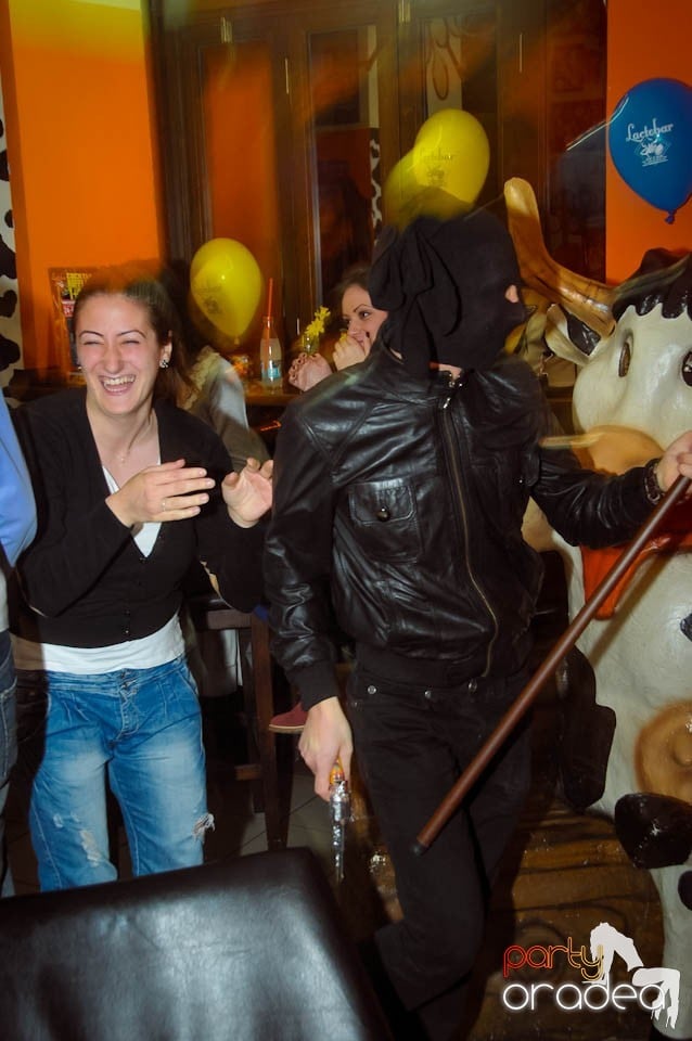 Crazy Party în Lactobar Retro Bistro,