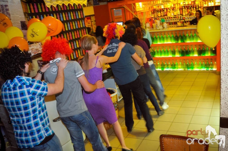 Crazy Party în Lactobar Retro Bistro,