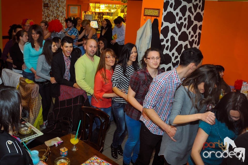 Crazy Party în Lactobar Retro Bistro,