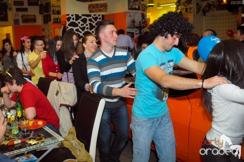 Crazy Party în Lactobar Retro Bistro,