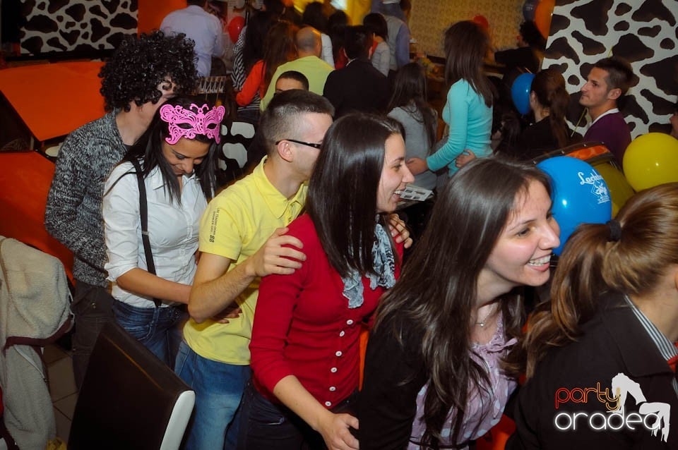 Crazy Party în Lactobar Retro Bistro,