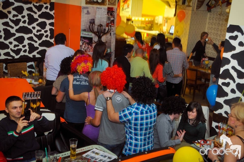 Crazy Party în Lactobar Retro Bistro,