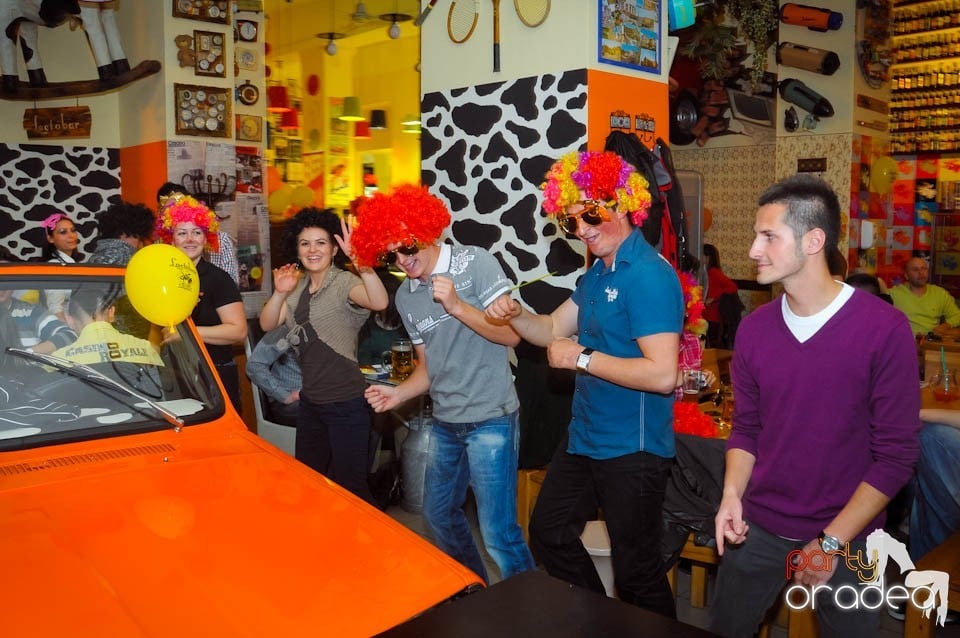Crazy Party în Lactobar Retro Bistro,