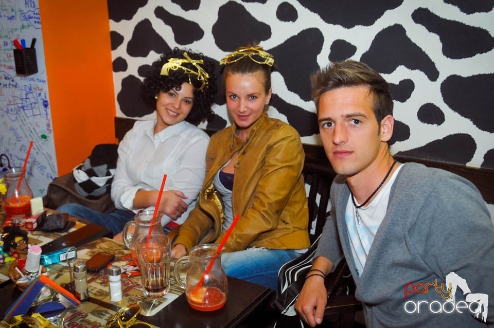 Crazy Party în Lactobar Retro Bistro,