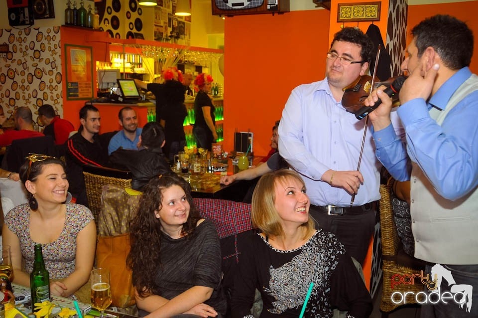 Crazy Party în Lactobar Retro Bistro,