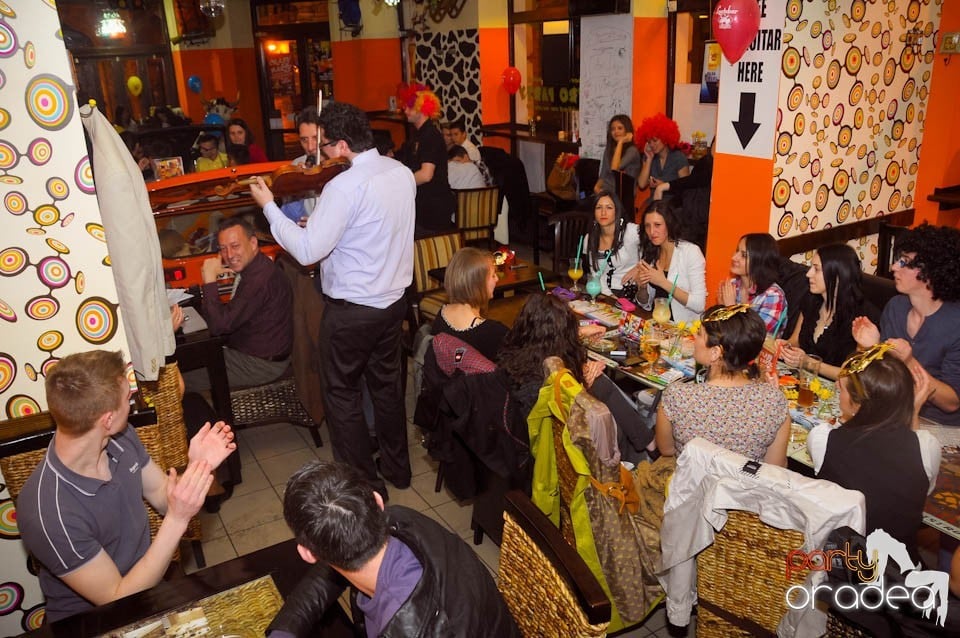 Crazy Party în Lactobar Retro Bistro,