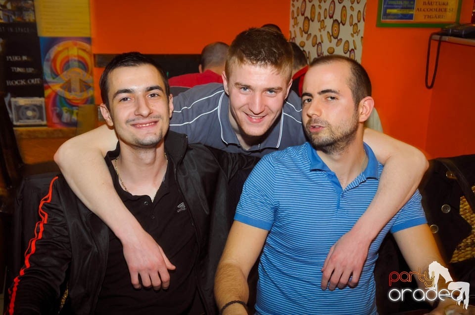 Crazy Party în Lactobar Retro Bistro,