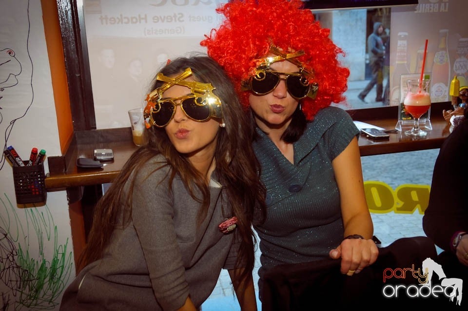 Crazy Party în Lactobar Retro Bistro,