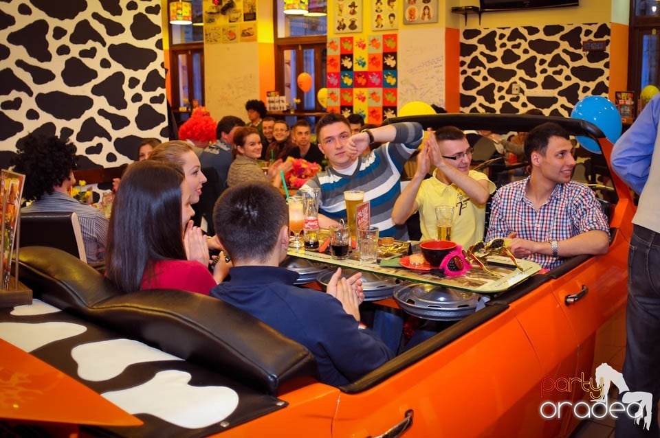 Crazy Party în Lactobar Retro Bistro,