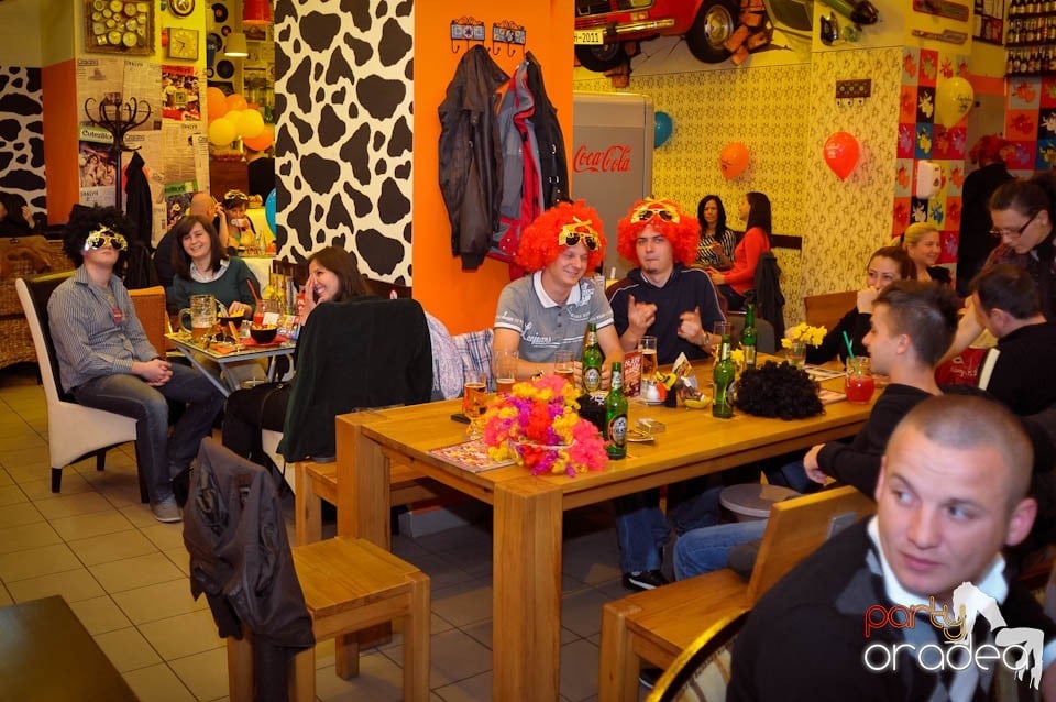 Crazy Party în Lactobar Retro Bistro,