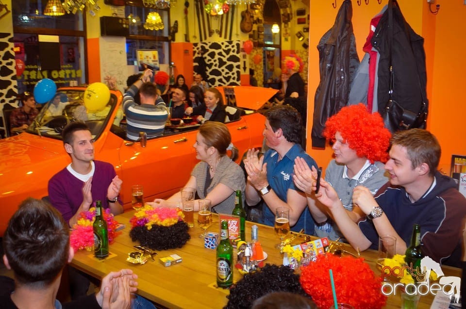 Crazy Party în Lactobar Retro Bistro,