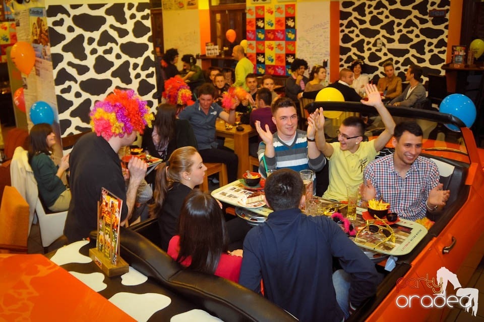 Crazy Party în Lactobar Retro Bistro,