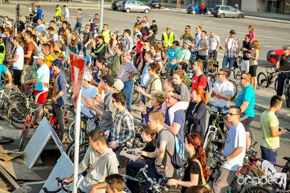 Critical Mass, 