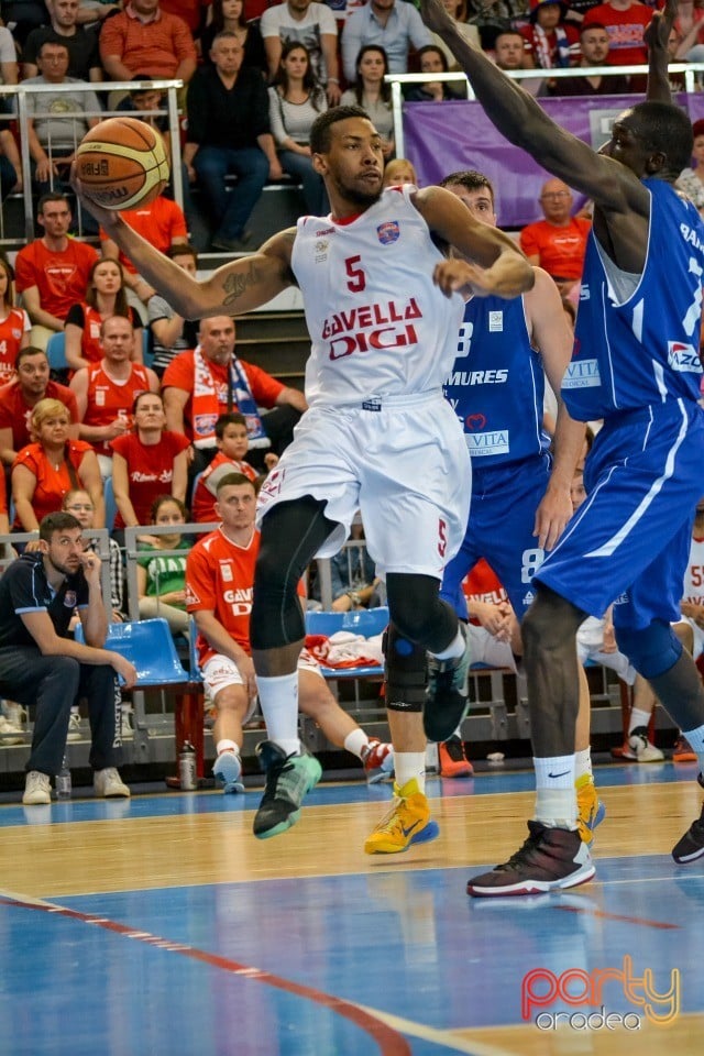 CSM CSU Oradea vs BC Mureş Târgu Mureş, Arena Antonio Alexe