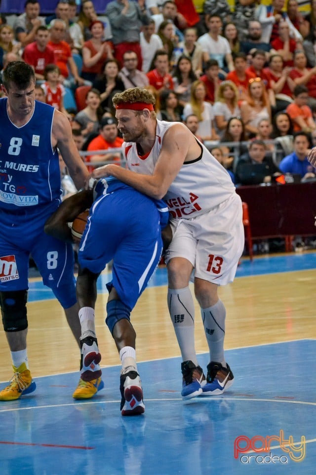 CSM CSU Oradea vs BC Mureş Târgu Mureş, Arena Antonio Alexe