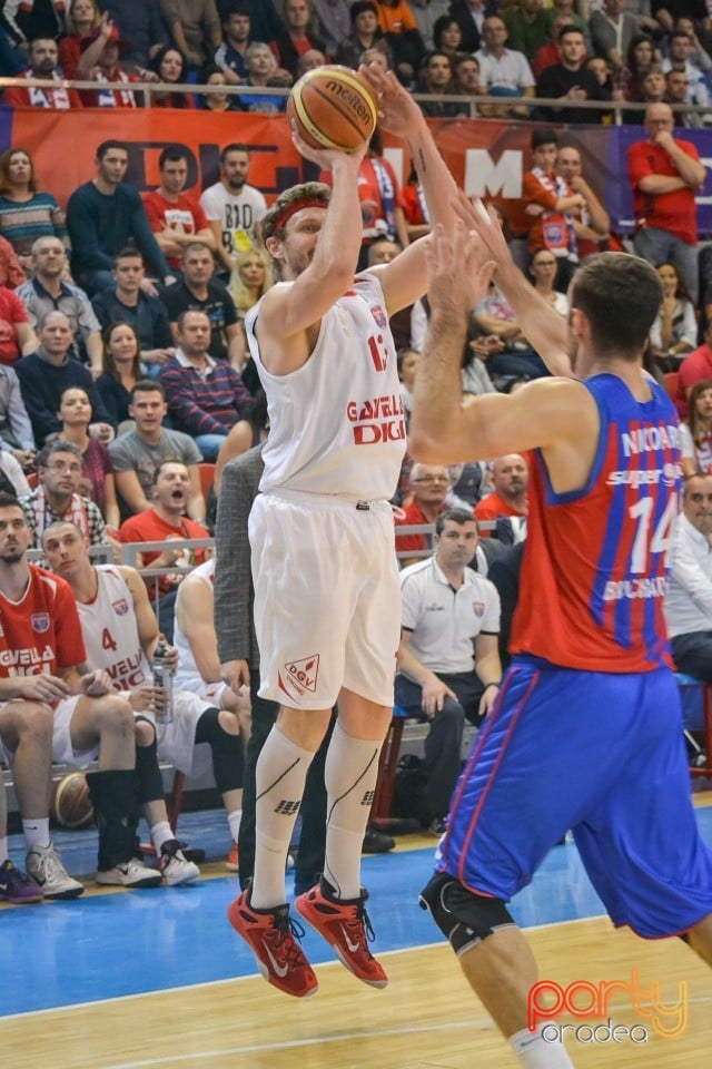 CSM CSU Oradea vs Steaua CSM EximBank Bucureşti,