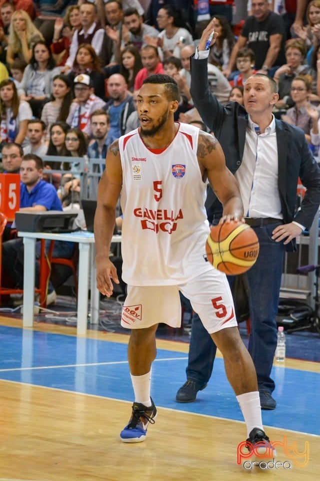 CSM CSU Oradea vs Steaua CSM EximBank Bucureşti,