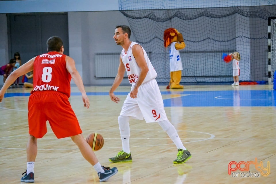 CSM-U Oradea vs Szolnok Olaj KK, Arena Antonio Alexe