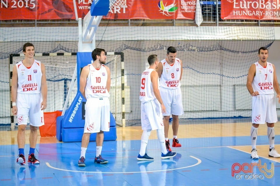 CSM-U Oradea vs Szolnok Olaj KK, Arena Antonio Alexe