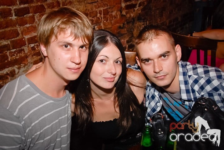 Cum se petrece joi în Escape?,