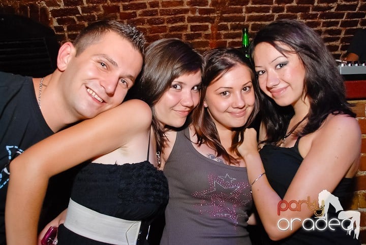 Cum se petrece joi în Escape?,