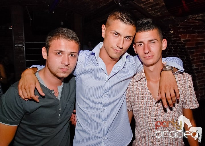 Cum se petrece joi în Escape?,