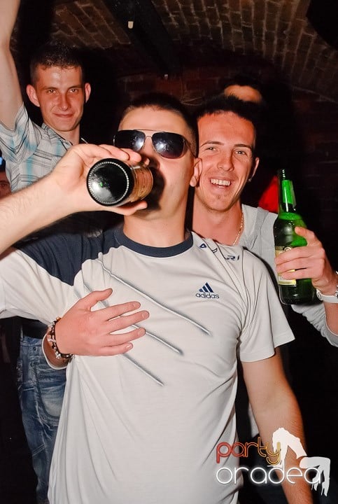 Cum se petrece joi în Escape?,