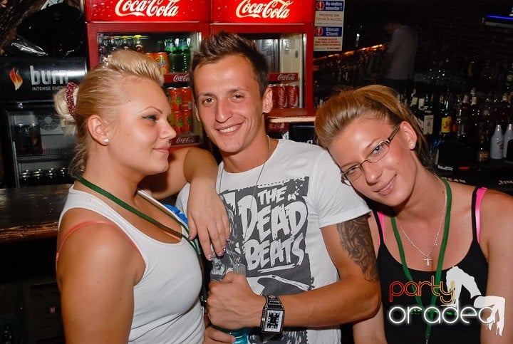 Cum se petrece joi în Escape?,