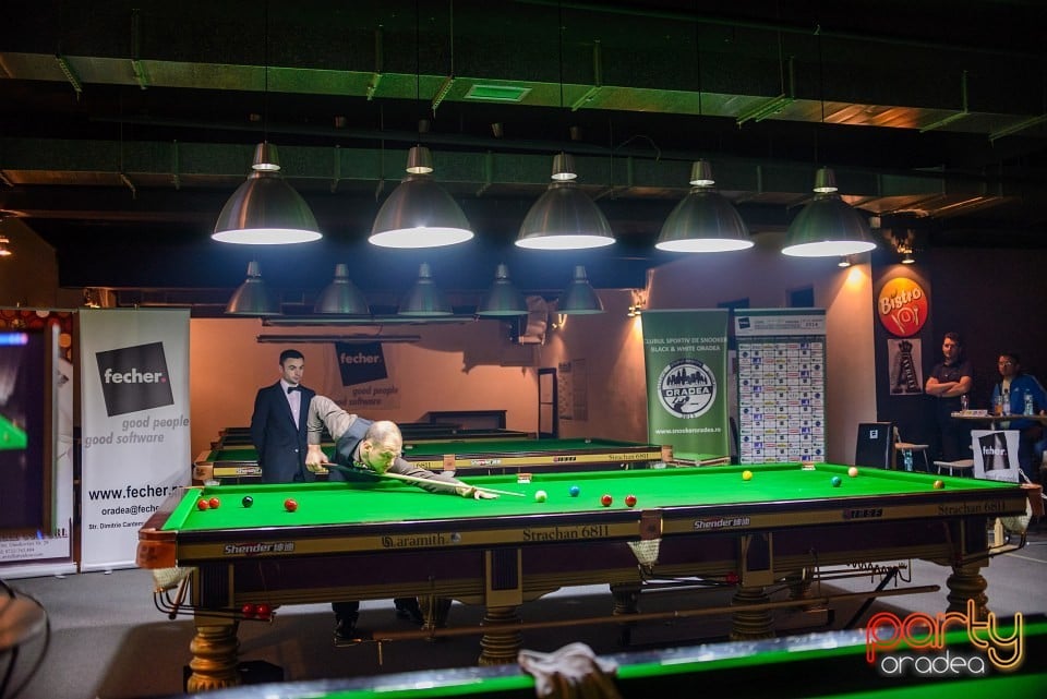 Cupa Black & White, Black & White