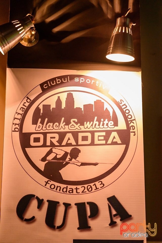 Cupa Black & White, Black & White
