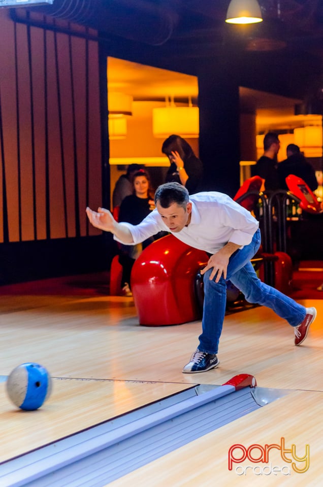 Cupa Presei la Bowling, Lotus Center