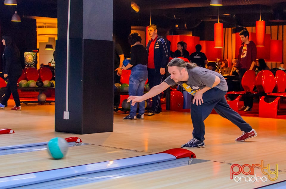 Cupa Presei la Bowling, Lotus Center