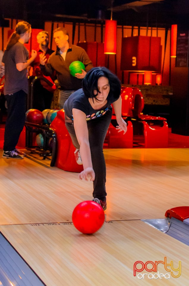 Cupa Presei la Bowling, Lotus Center