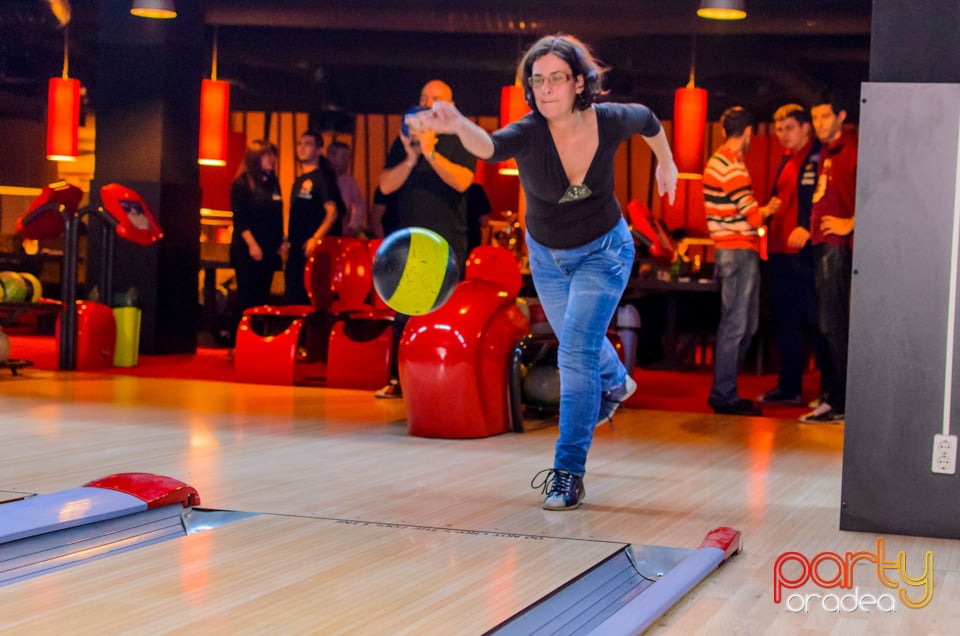 Cupa Presei la Bowling, Lotus Center