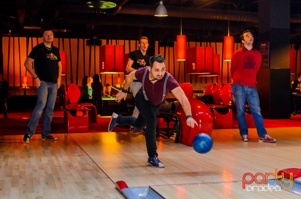 Cupa Presei la Bowling, Lotus Center