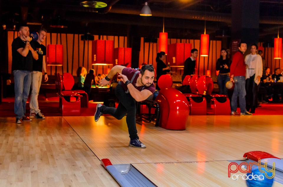 Cupa Presei la Bowling, Lotus Center