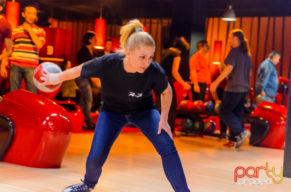 Cupa Presei la Bowling, Lotus Center