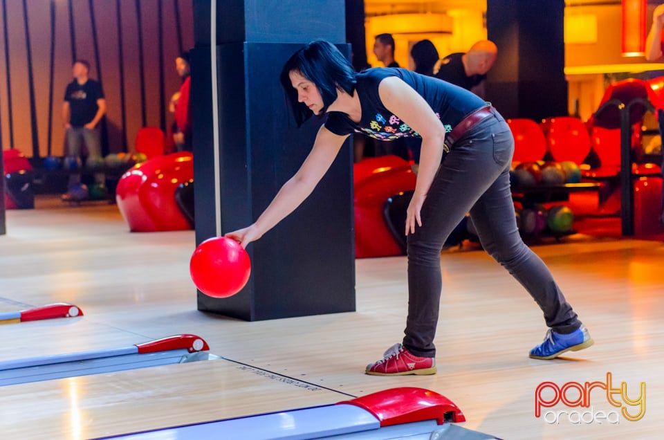 Cupa Presei la Bowling, Lotus Center