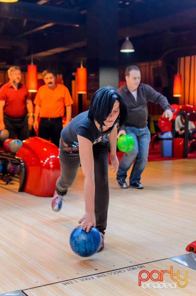 Cupa Presei la Bowling, Lotus Center