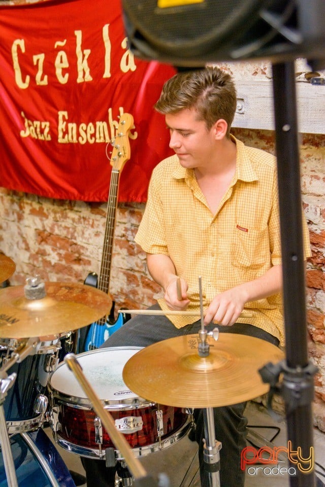 Czékla Jazz Ensemble, Bodega