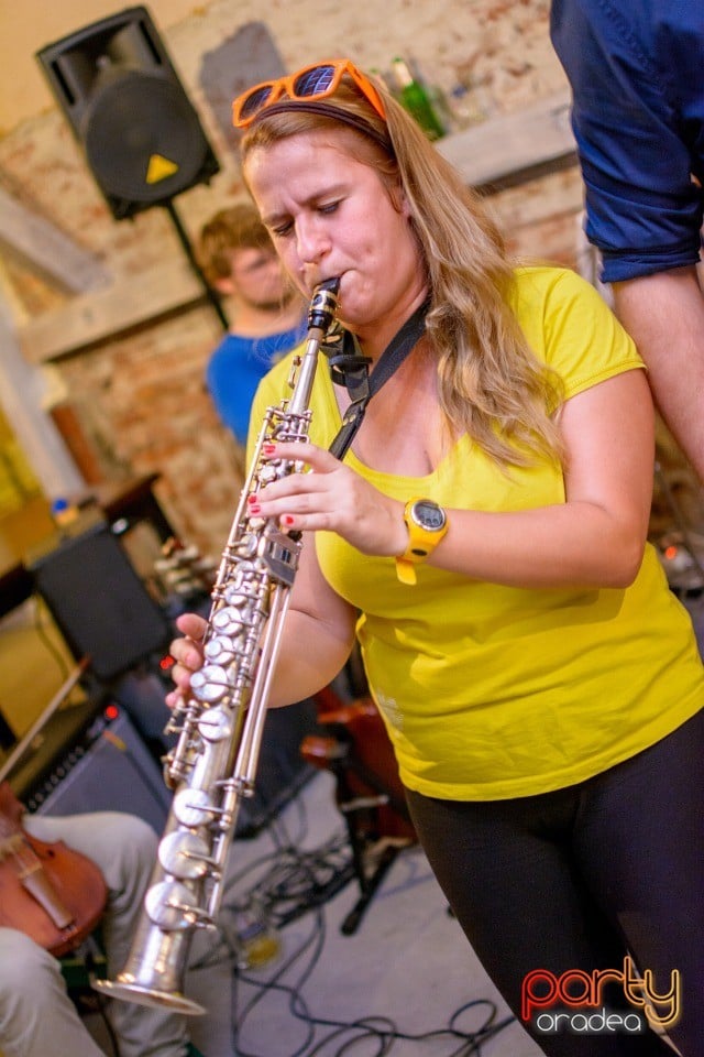 Czékla Jazz Ensemble, Bodega