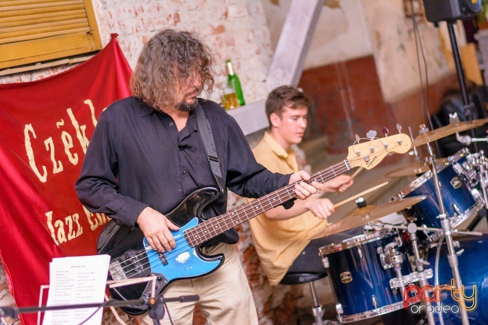 Czékla Jazz Ensemble, Bodega