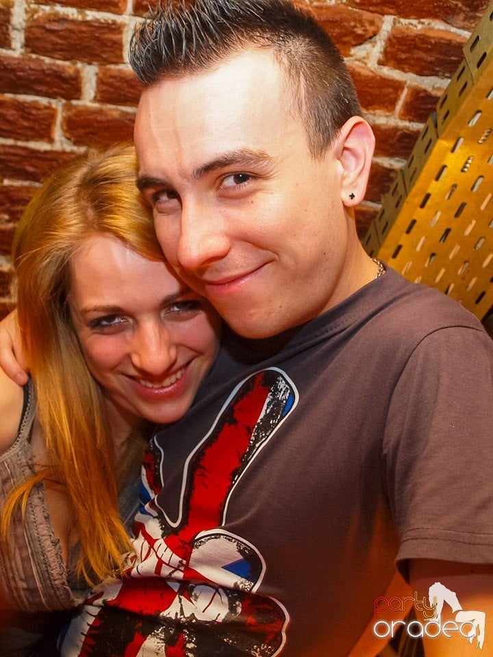 Dacă e joi, e Holsten Party în Escape!, 