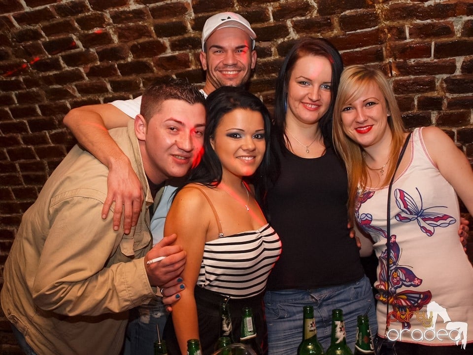 Dacă e joi, e Holsten Party în Escape!, 