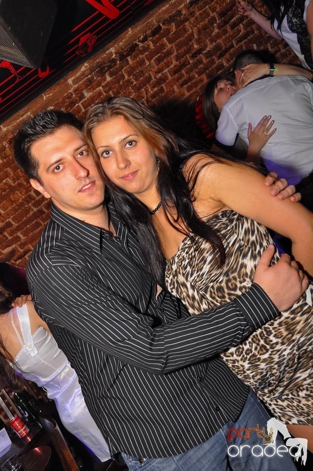 Dacă e joi, e Holsten Party în Escape, 