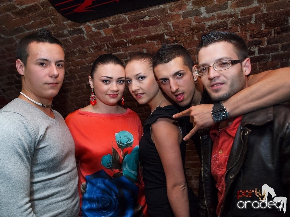 Dacă e joi, e Holsten Party în Escape!, 