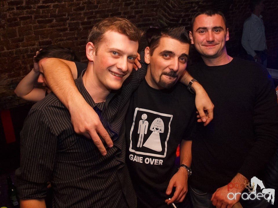 Dacă e joi, e Holsten Party în Escape!, 